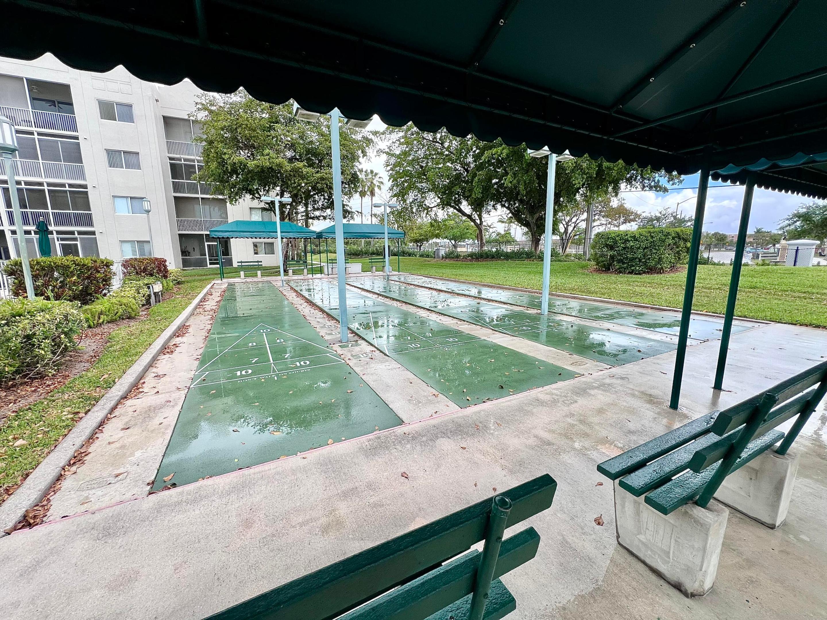 SOUTHAMPTON CONDOMINIUM I - Residential