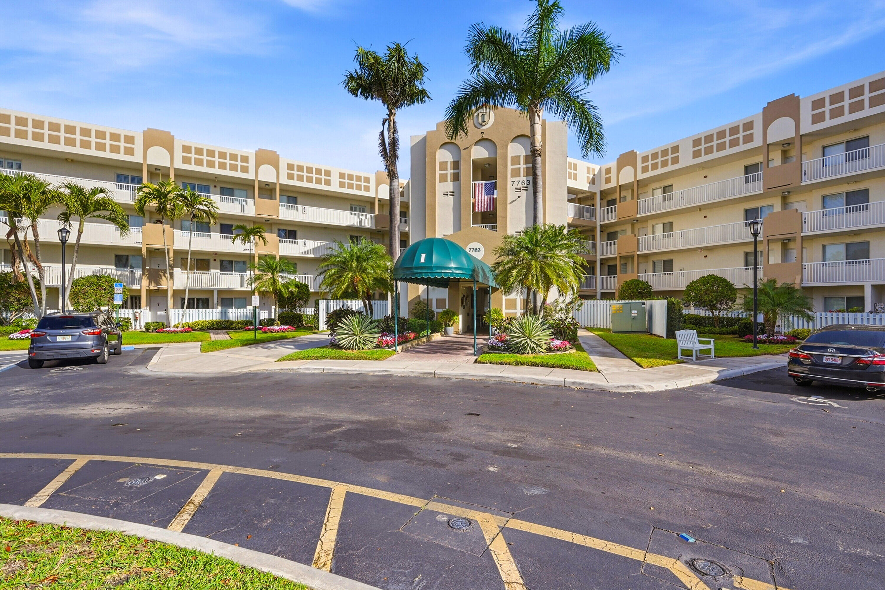 SOUTHAMPTON CONDOMINIUM I - Residential