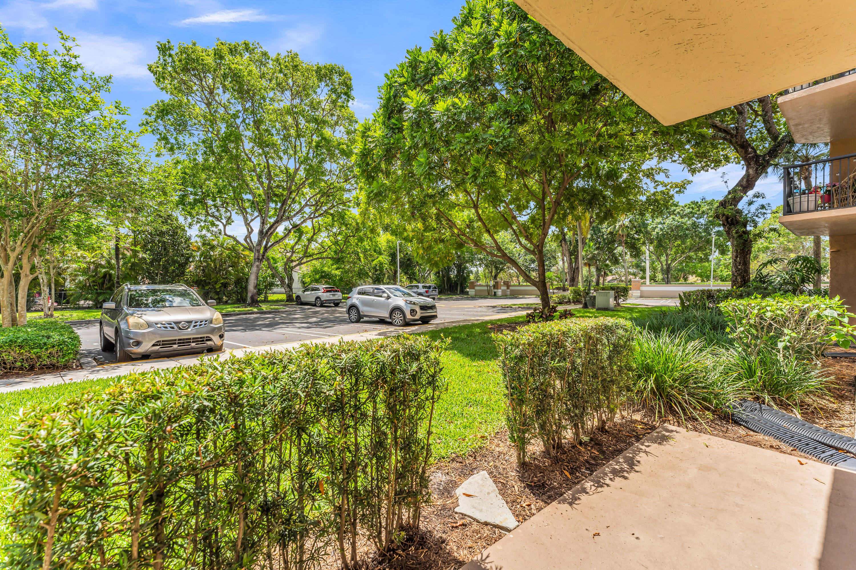 EDGEWATER CONDO - Residential Lease