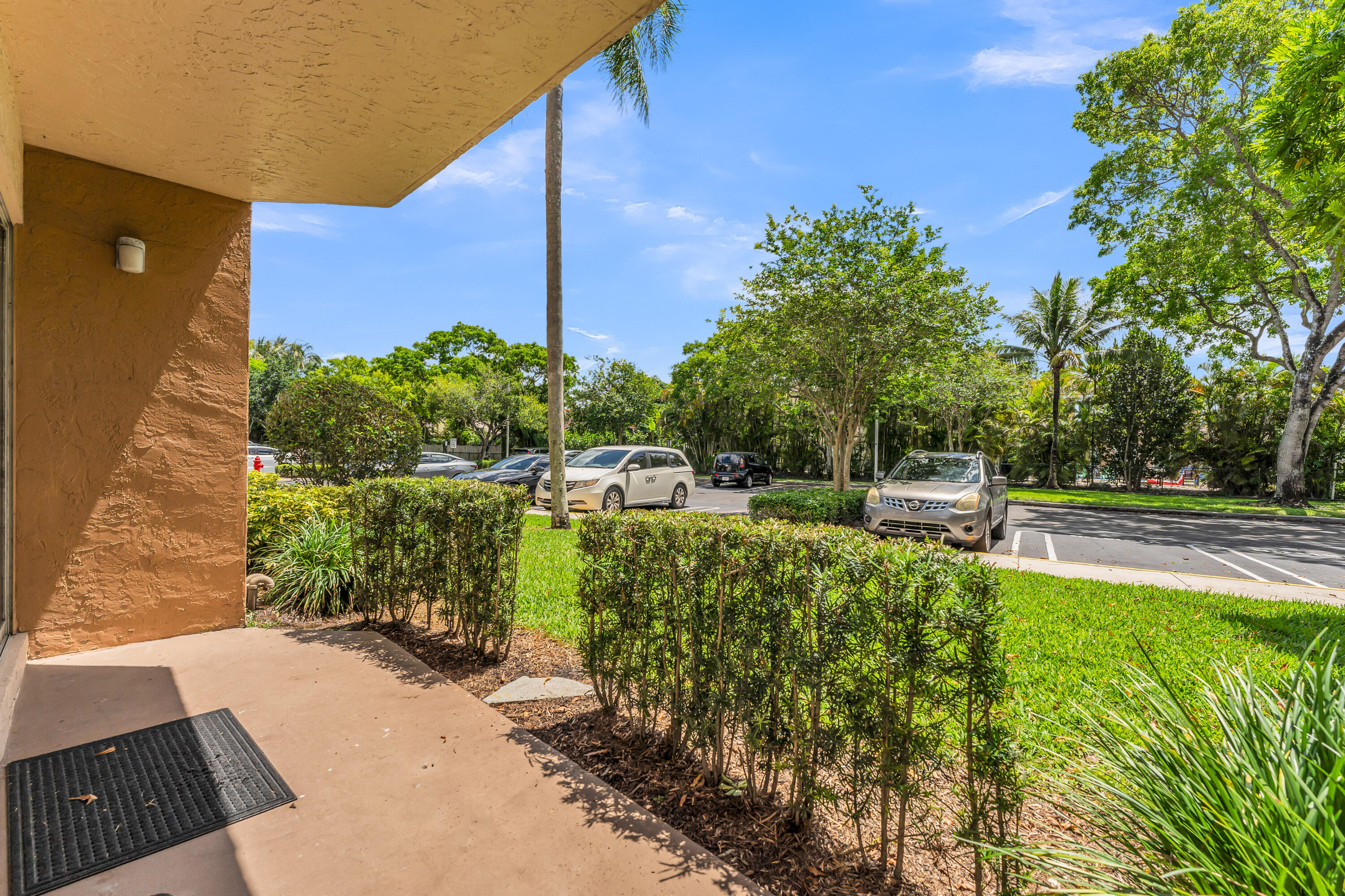 EDGEWATER CONDO - Residential Lease