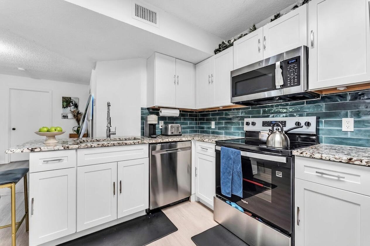 EDGEWATER CONDO - Residential Lease