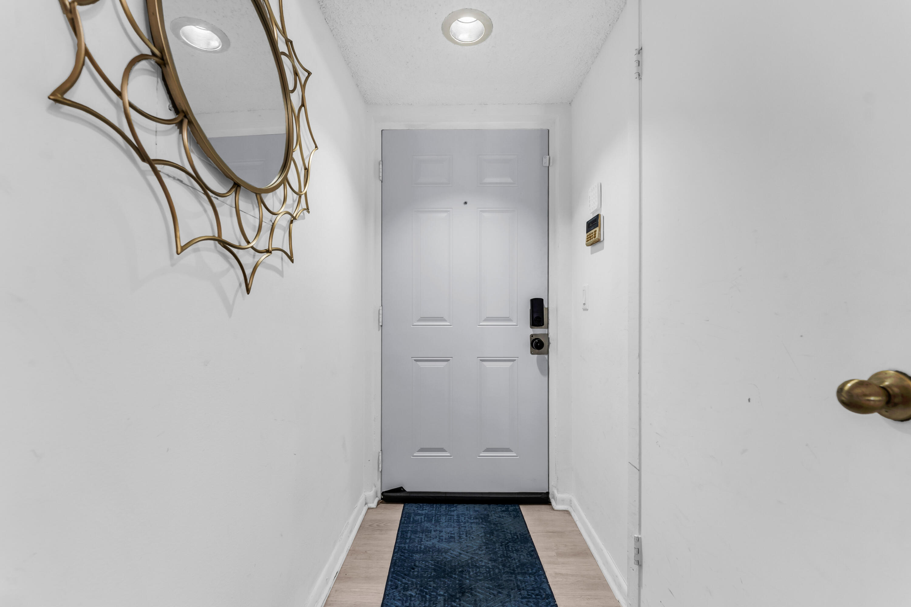 EDGEWATER CONDO - Residential Lease