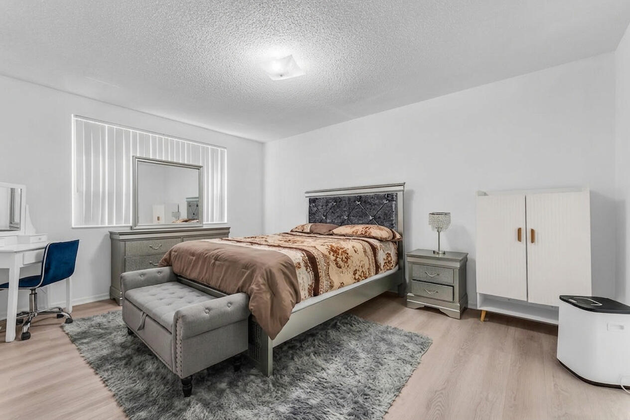 EDGEWATER CONDO - Residential Lease