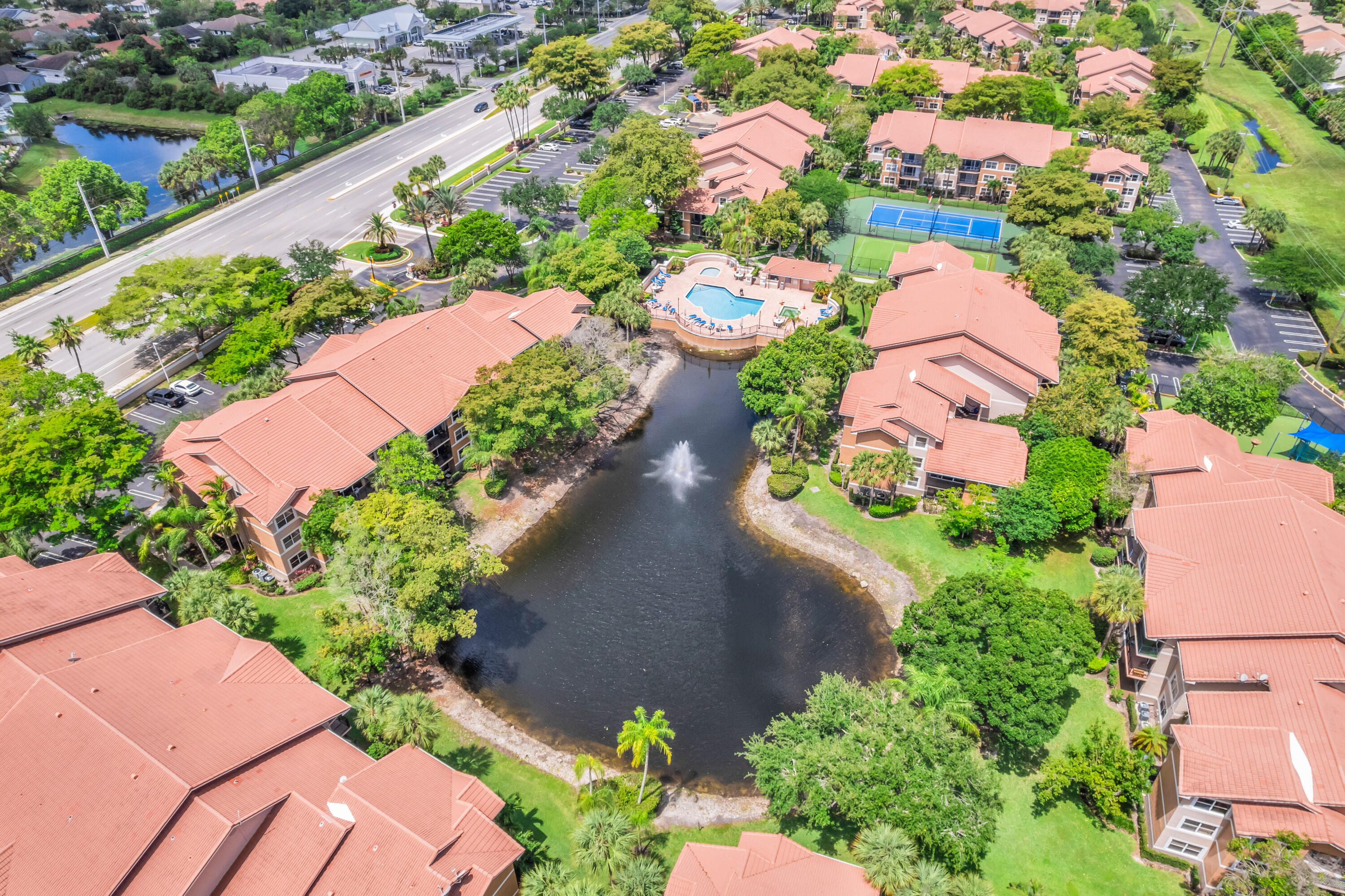 EDGEWATER CONDO - Residential Lease