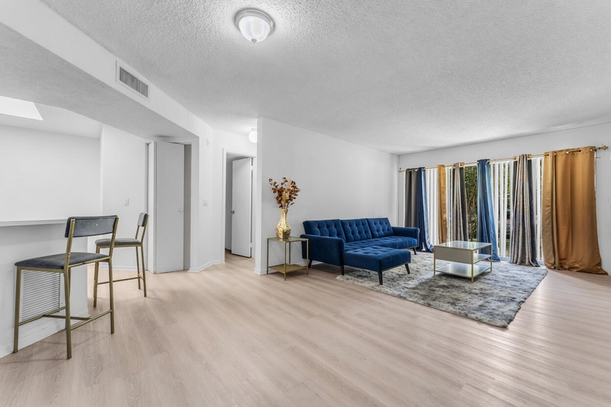 EDGEWATER CONDO - Residential Lease