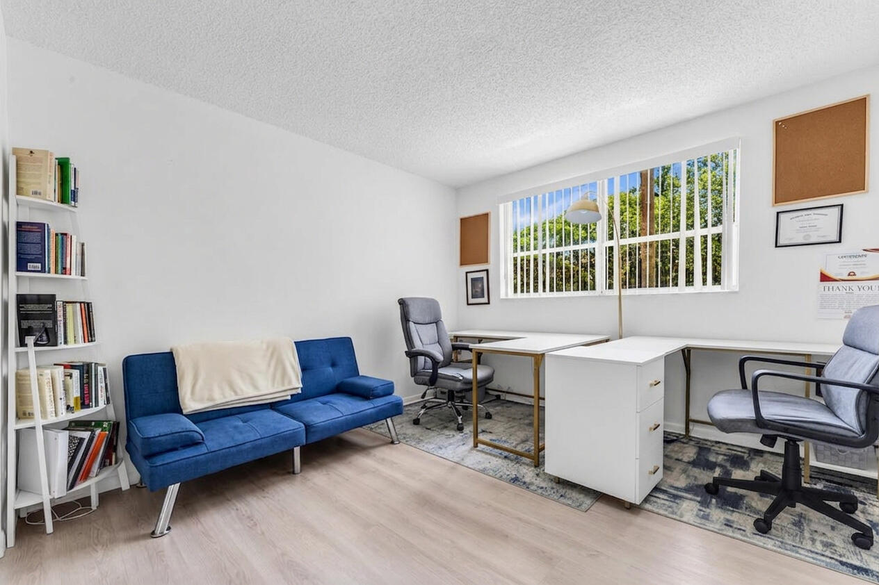 EDGEWATER CONDO - Residential Lease