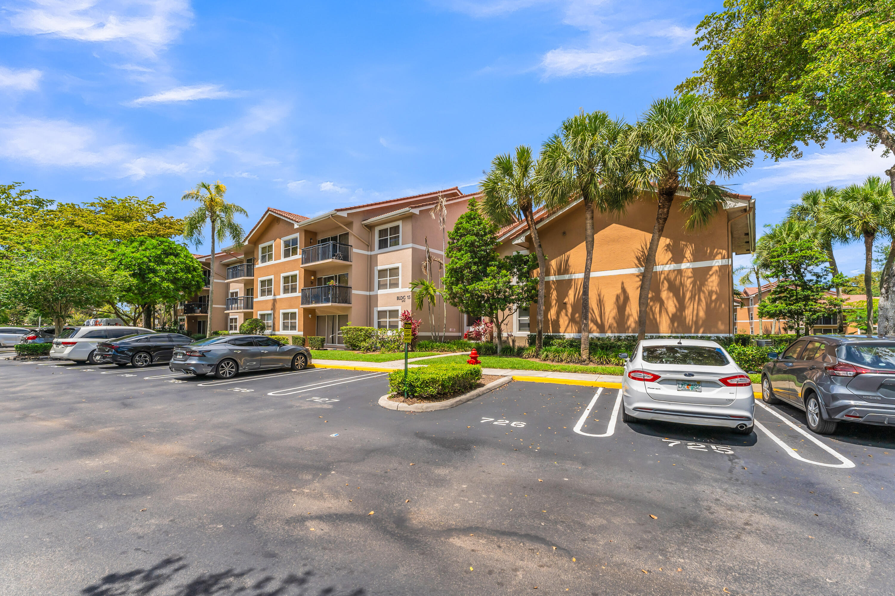 EDGEWATER CONDO - Residential Lease