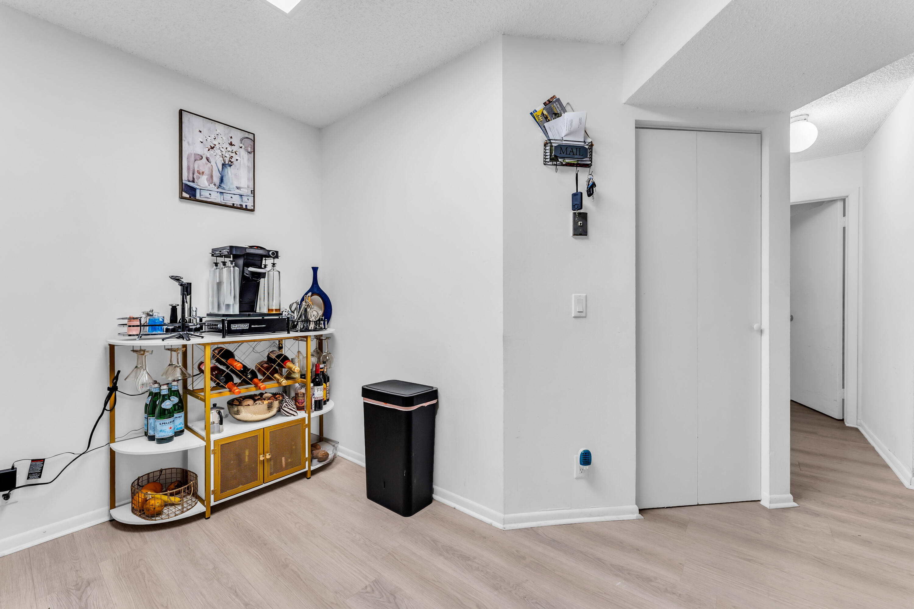 EDGEWATER CONDO - Residential Lease