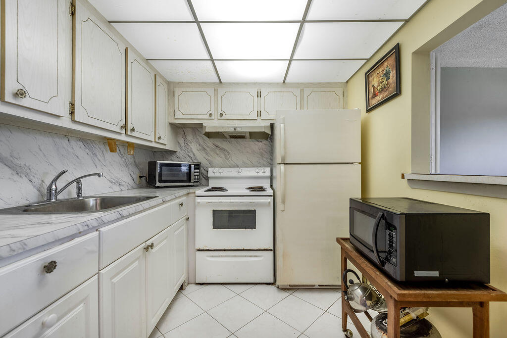PRESTON AT CENTURY VILLAGE CONDO - Residential