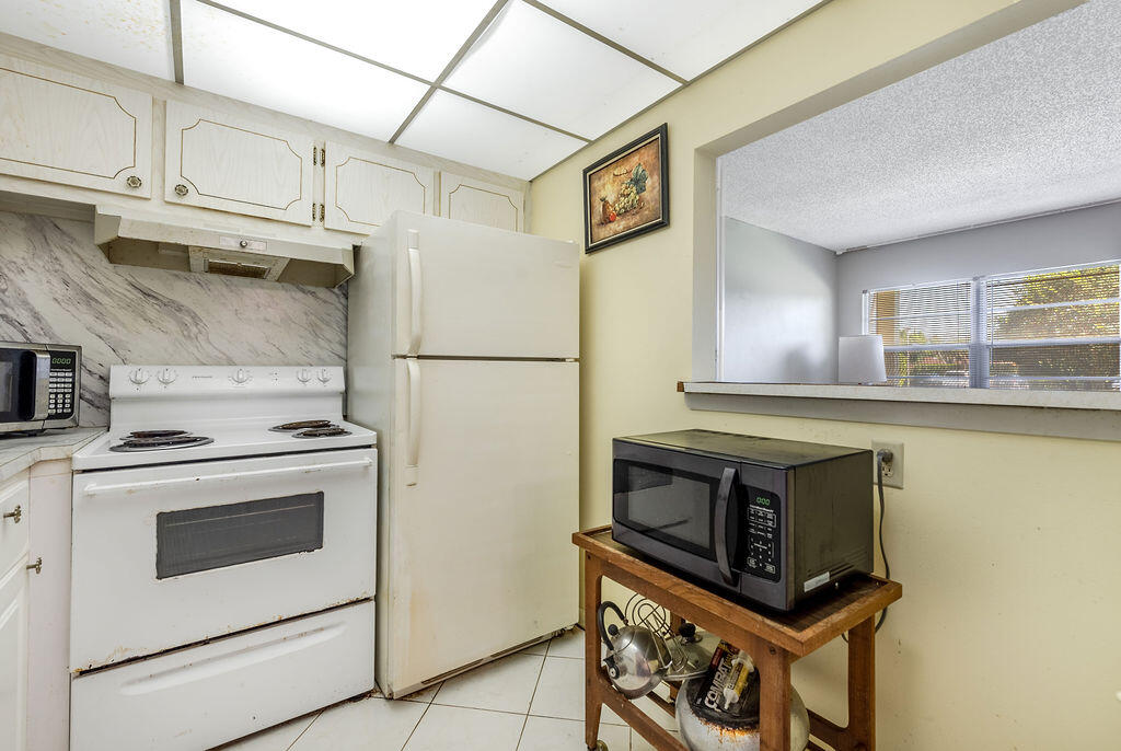 PRESTON AT CENTURY VILLAGE CONDO - Residential
