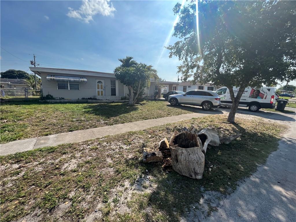 Melrose Manor 40-32 B - Residential