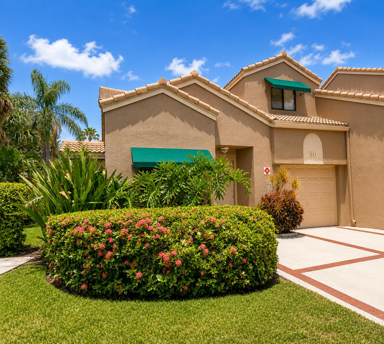 WESTWOOD AT CYPRESS RUN CONDO - Residential