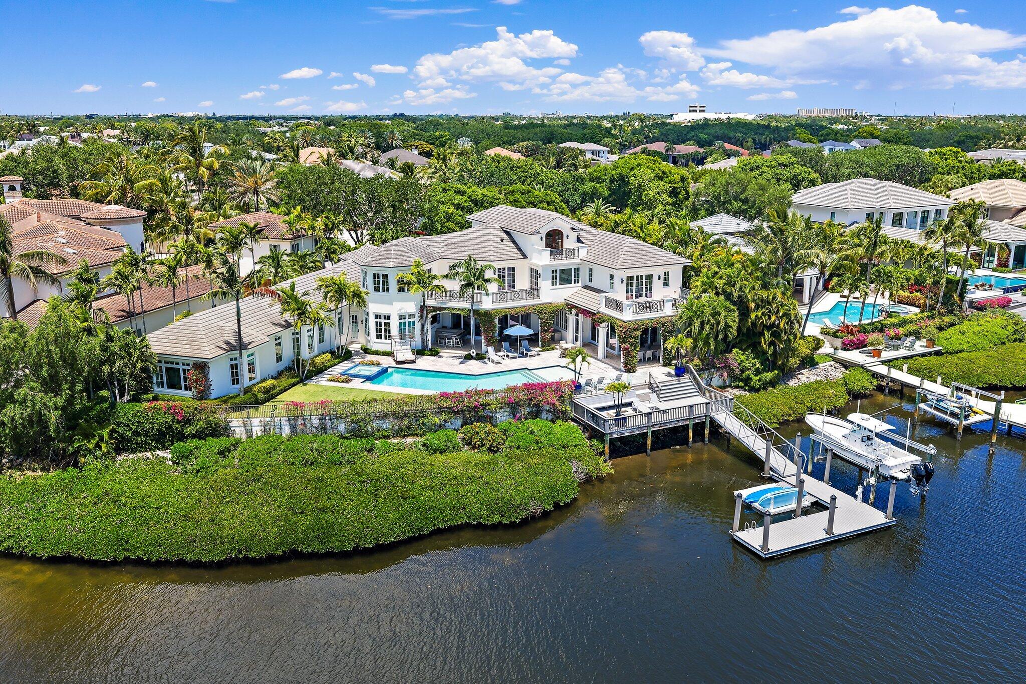 ADMIRALS COVE - Residential