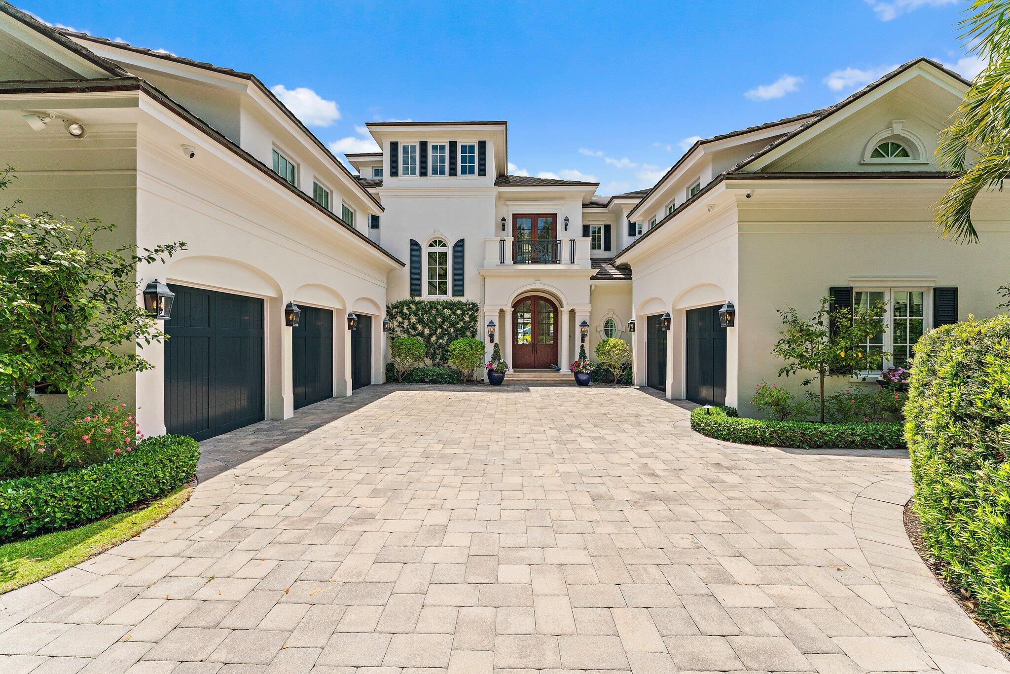 ADMIRALS COVE - Residential