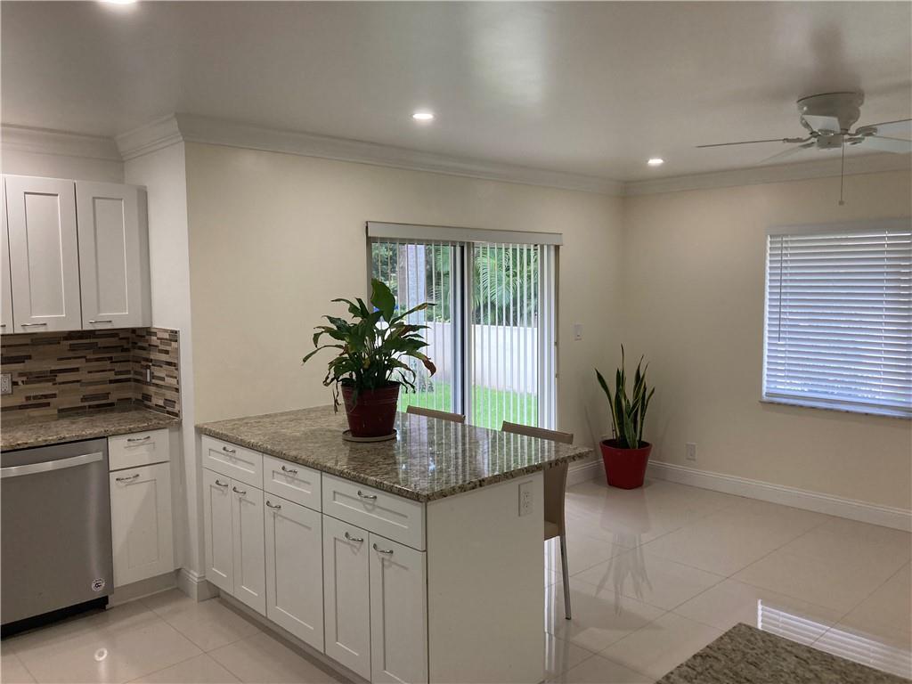 No 127 Palm-Aire Country - Residential