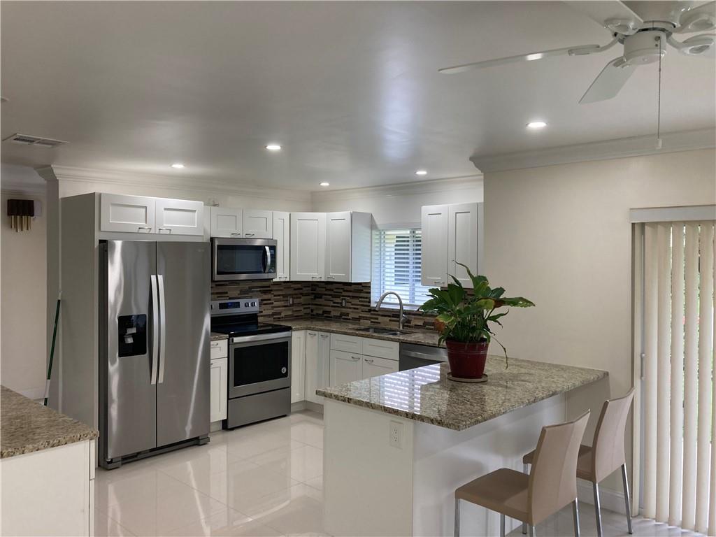 No 127 Palm-Aire Country - Residential