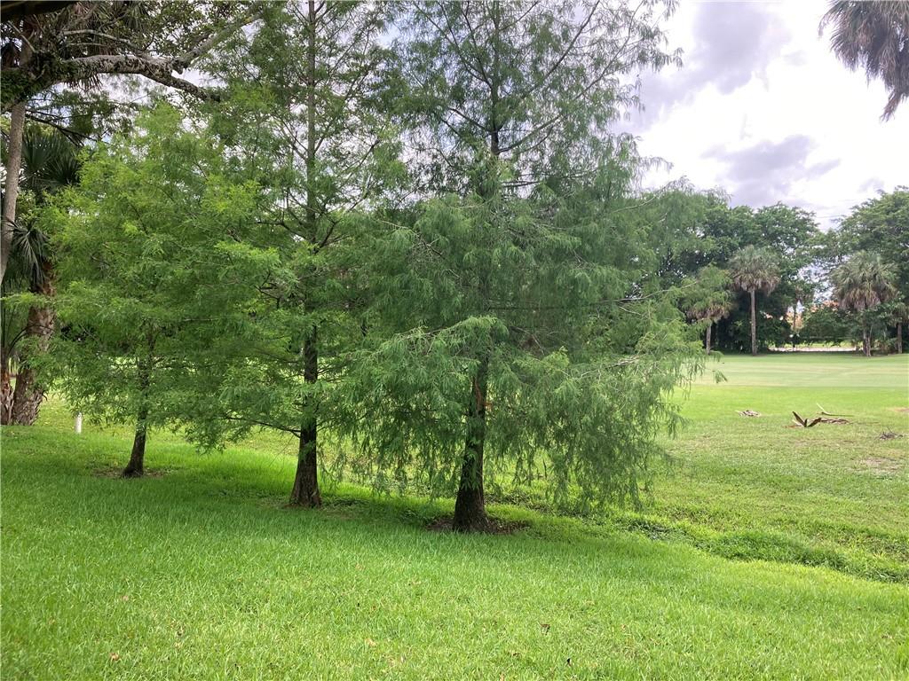 No 127 Palm-Aire Country - Residential