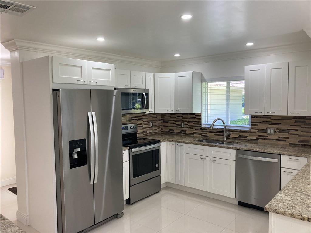 No 127 Palm-Aire Country - Residential