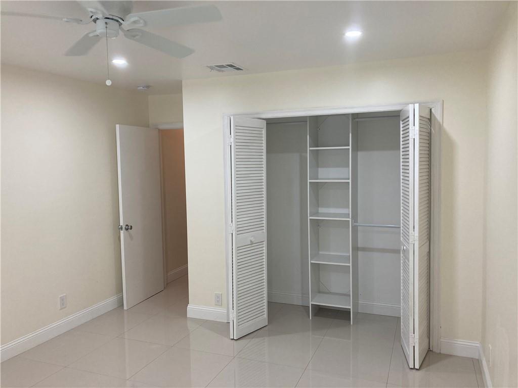 No 127 Palm-Aire Country - Residential