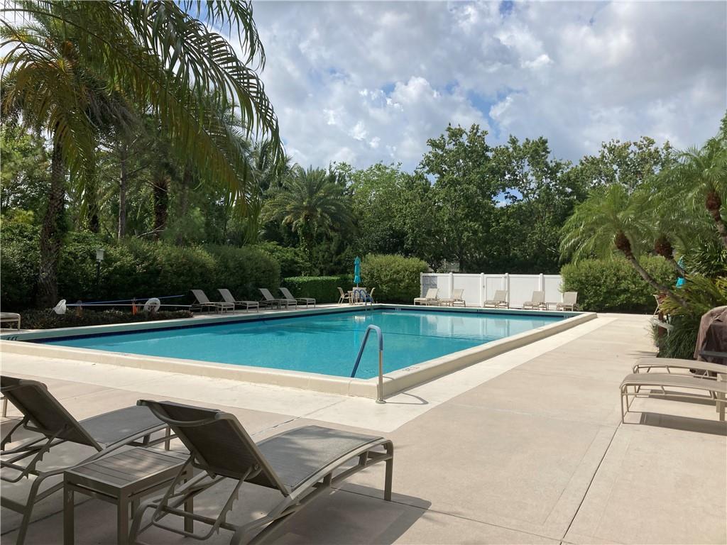 No 127 Palm-Aire Country - Residential