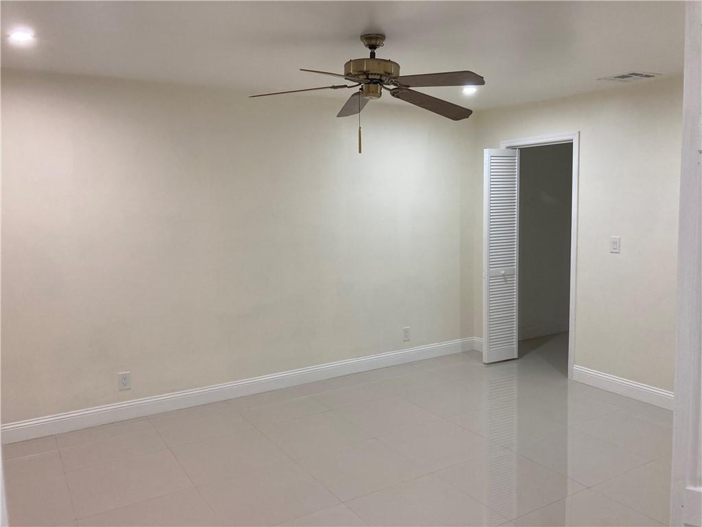 No 127 Palm-Aire Country - Residential