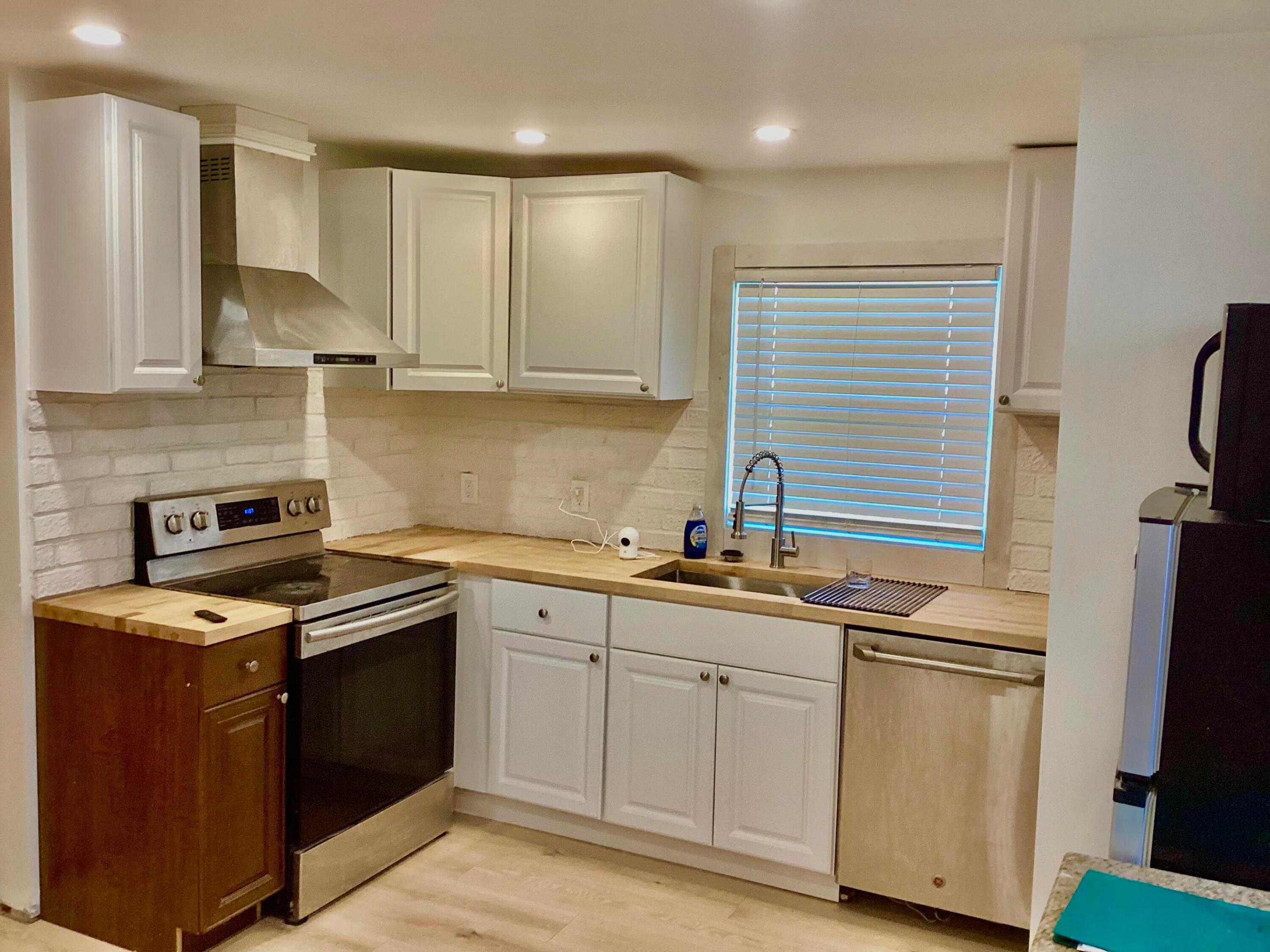 SUNSHINE PARKWAY MANOR UNRECORDED - Residential