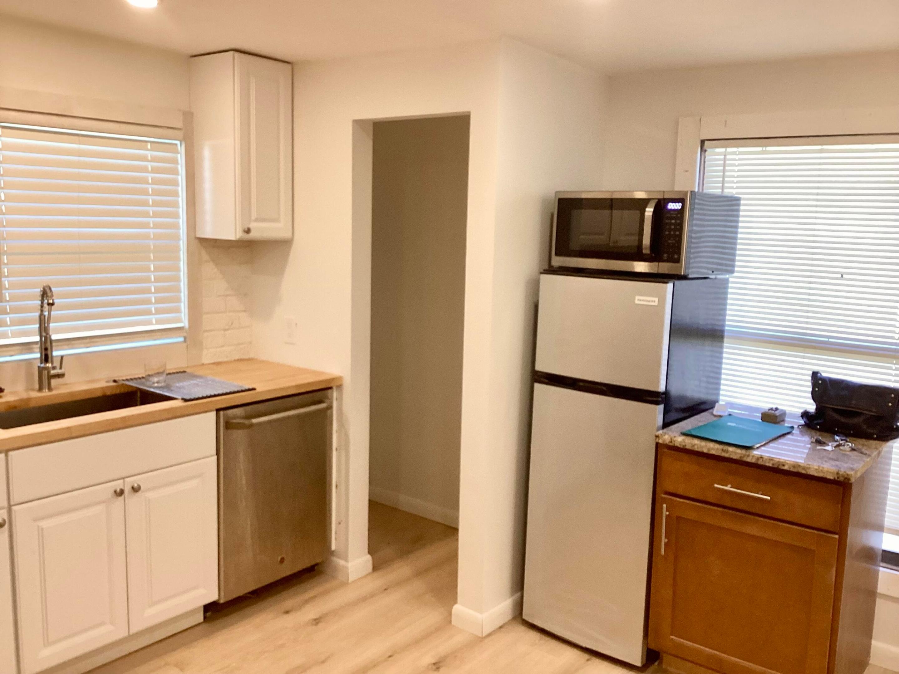 SUNSHINE PARKWAY MANOR UNRECORDED - Residential