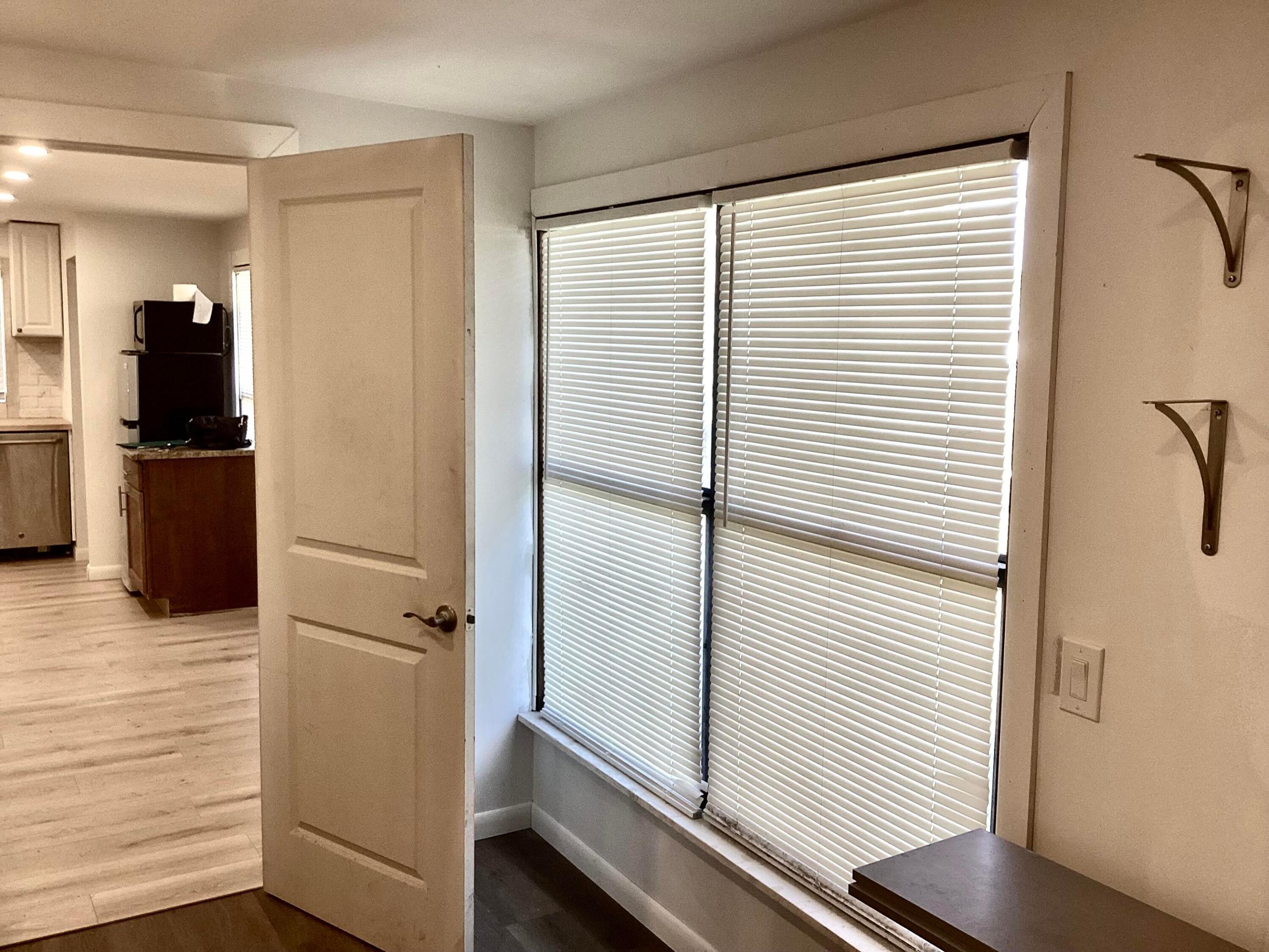 SUNSHINE PARKWAY MANOR UNRECORDED - Residential