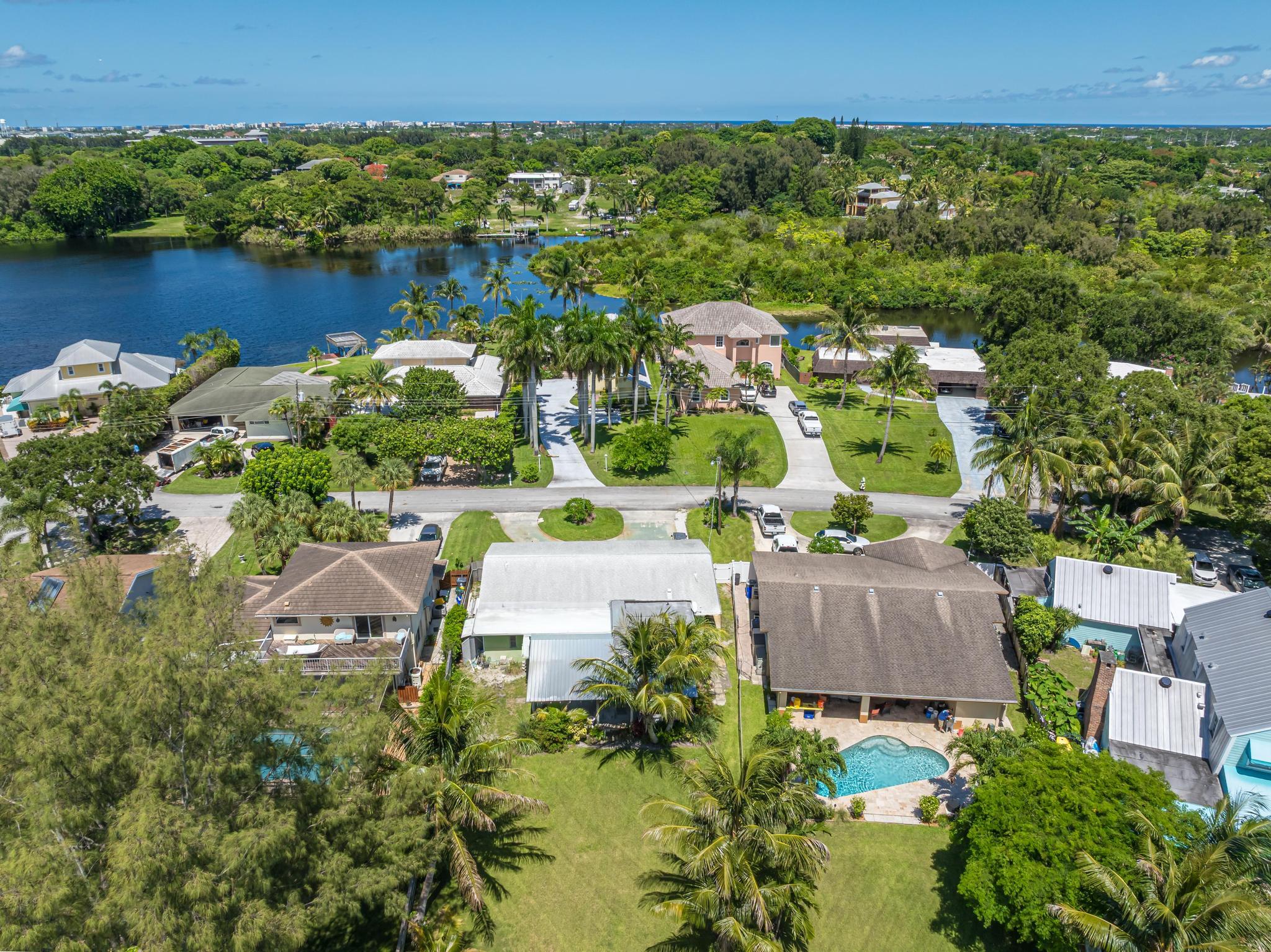 ISLAND ESTATES - Residential