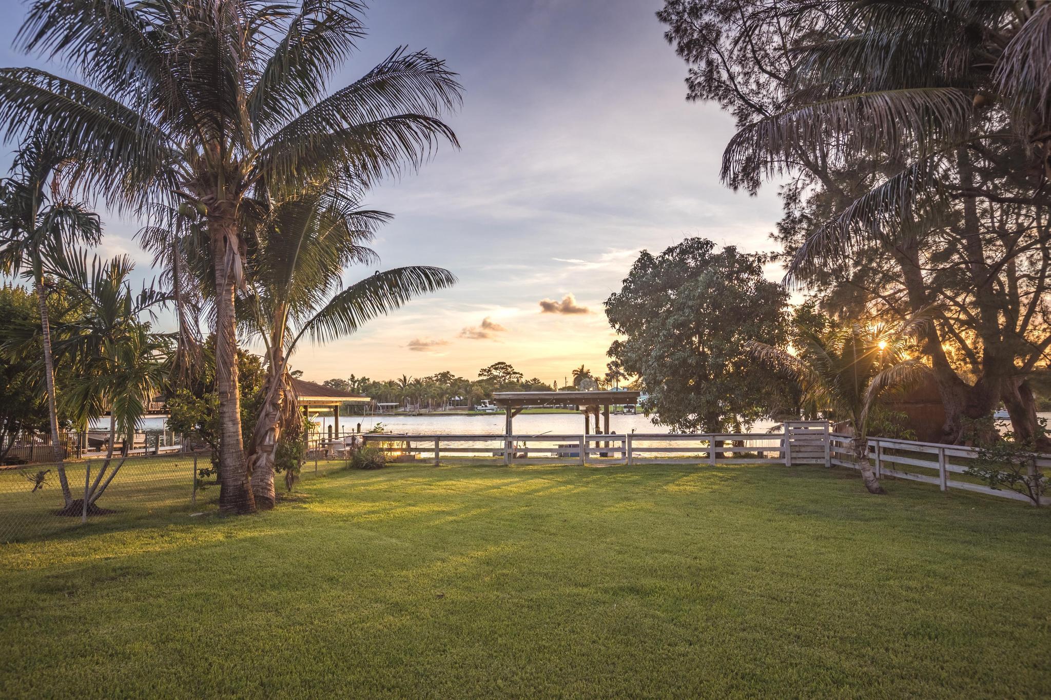ISLAND ESTATES - Residential