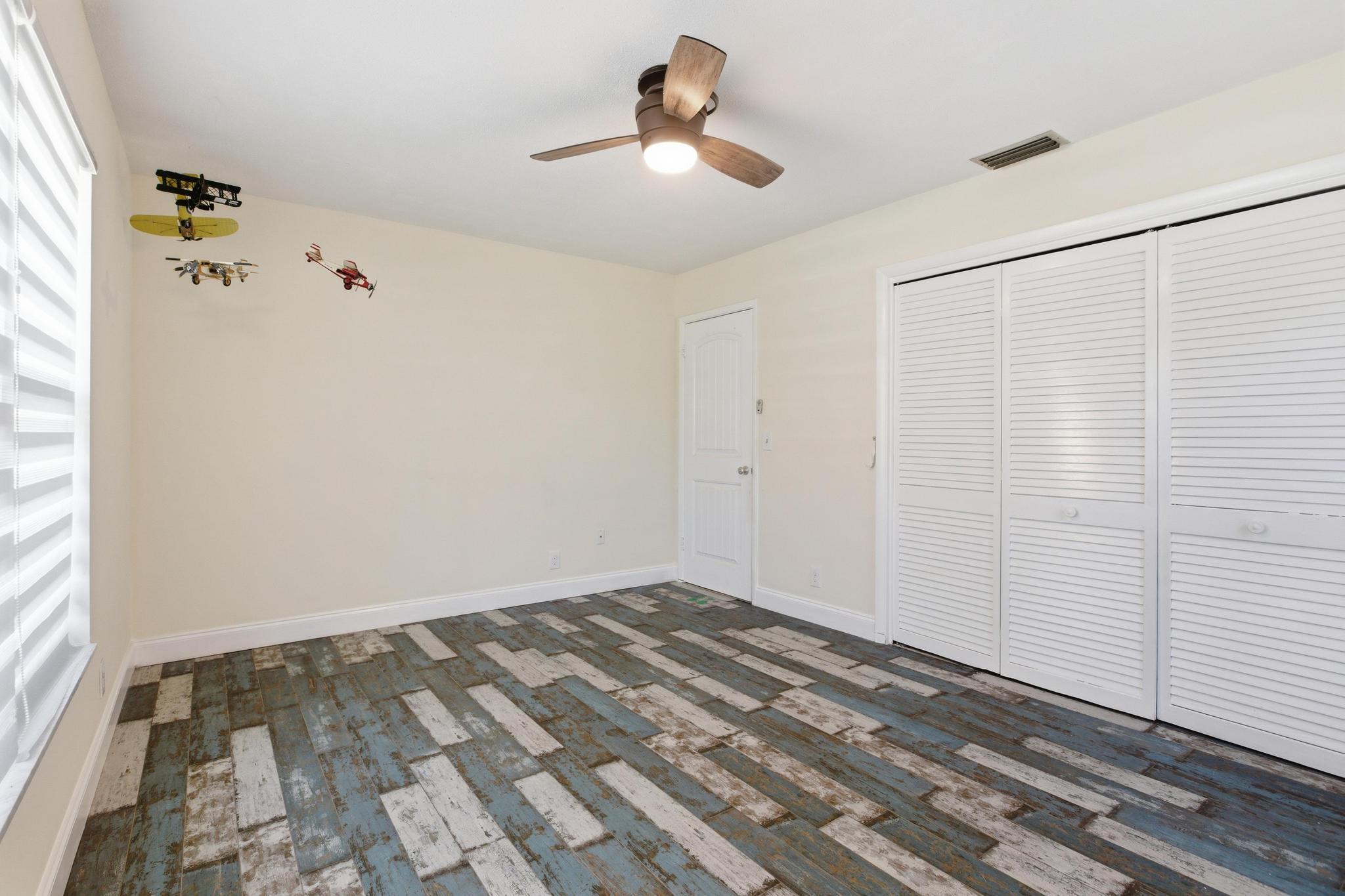 ISLAND ESTATES - Residential