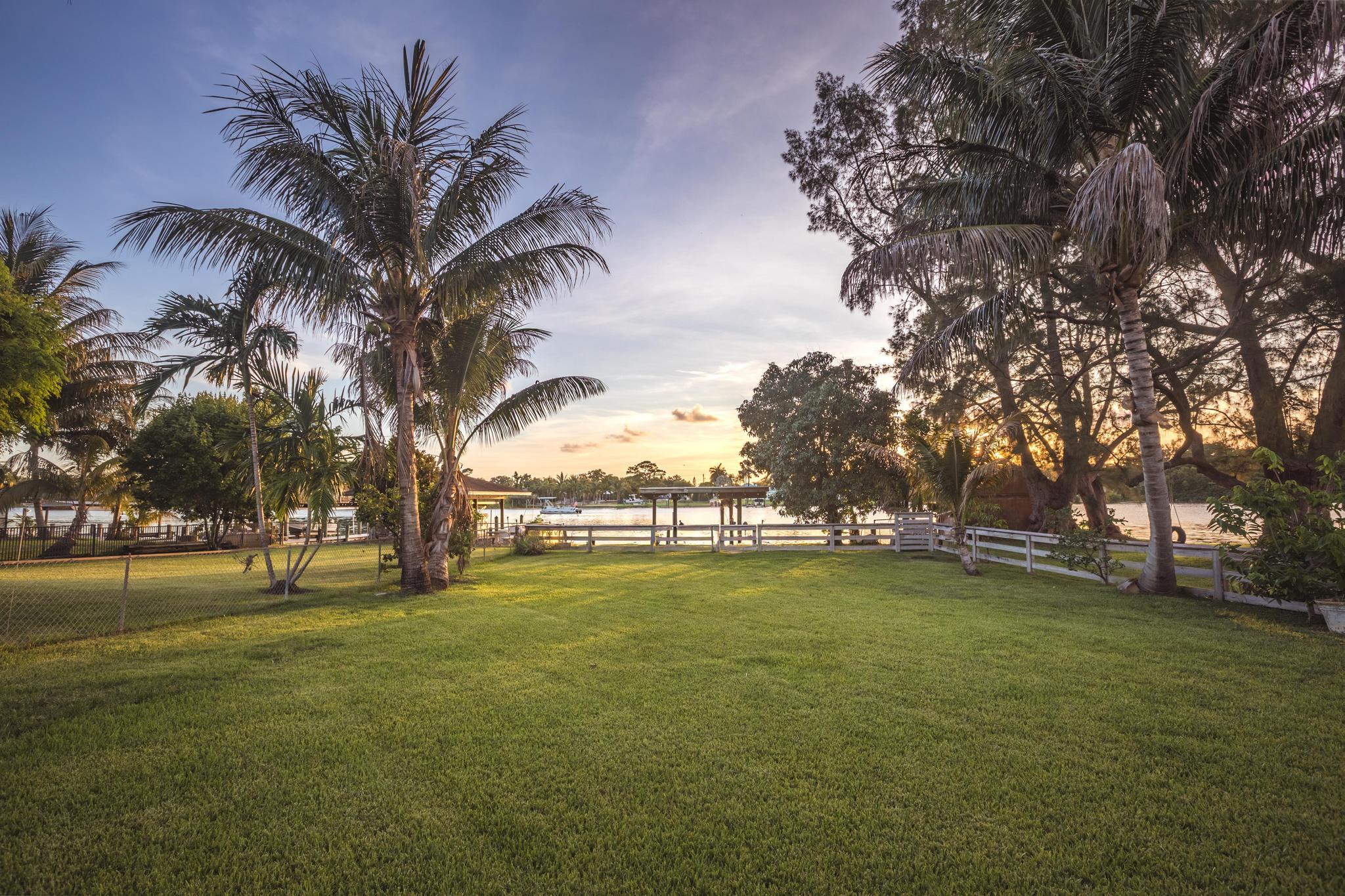 ISLAND ESTATES - Residential