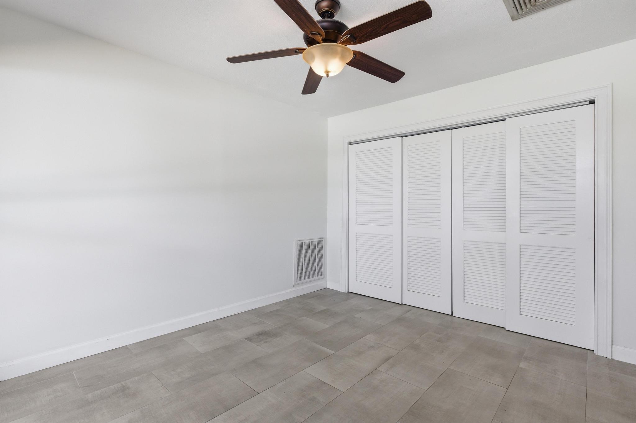 ISLAND ESTATES - Residential