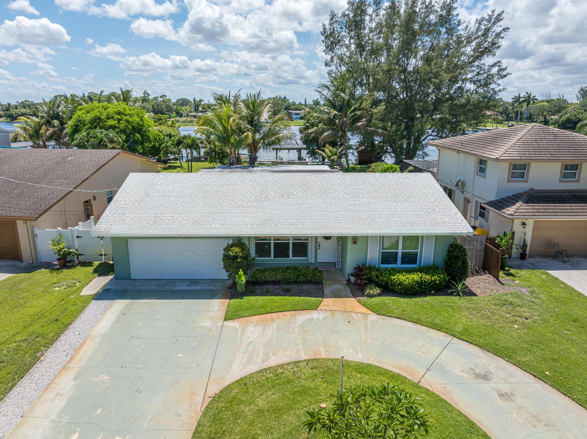 ISLAND ESTATES - Residential
