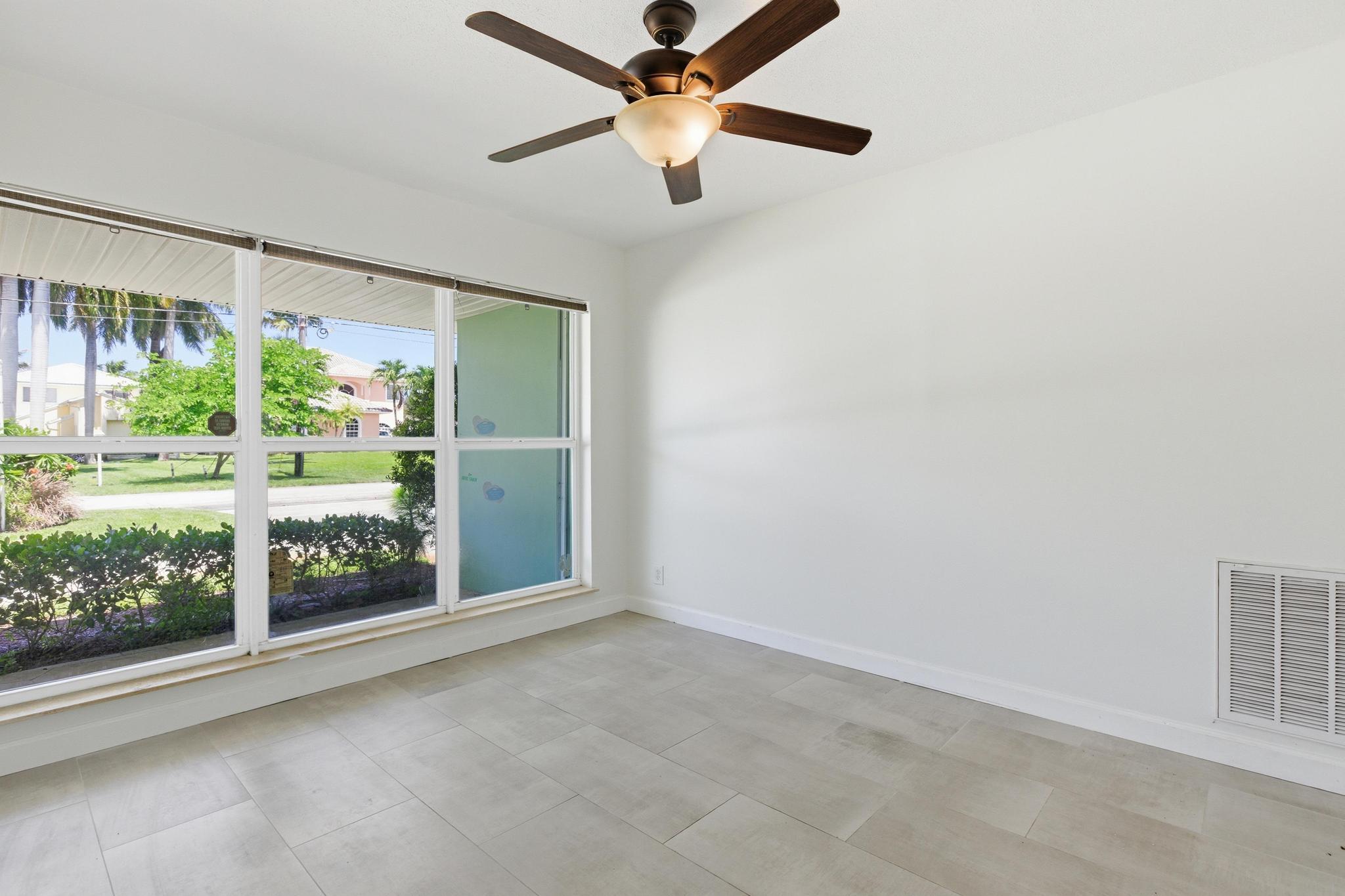 ISLAND ESTATES - Residential