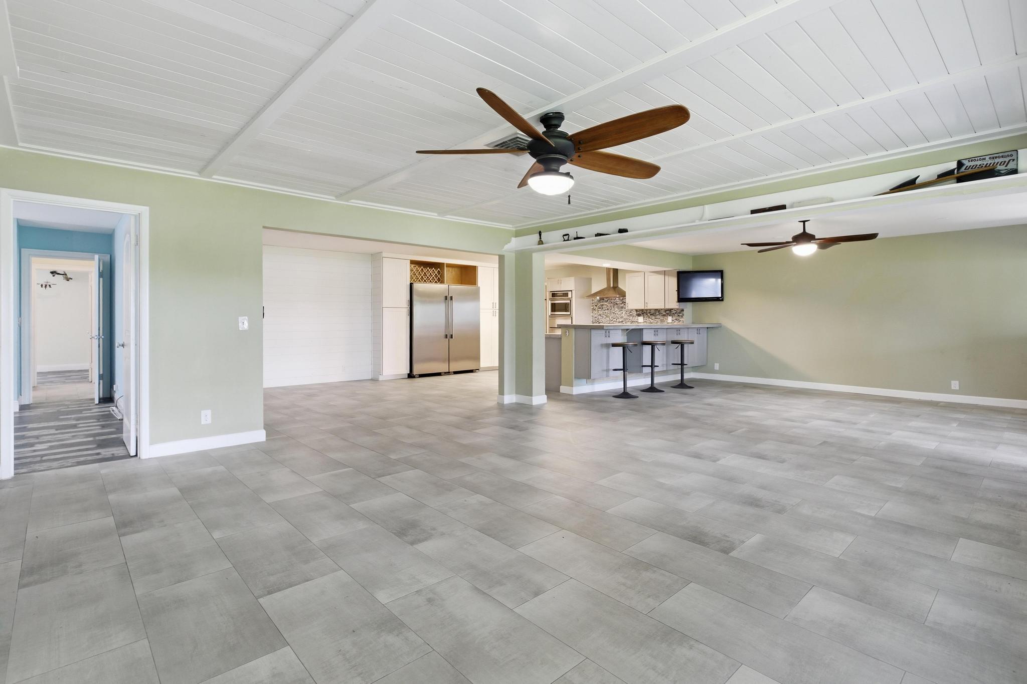ISLAND ESTATES - Residential