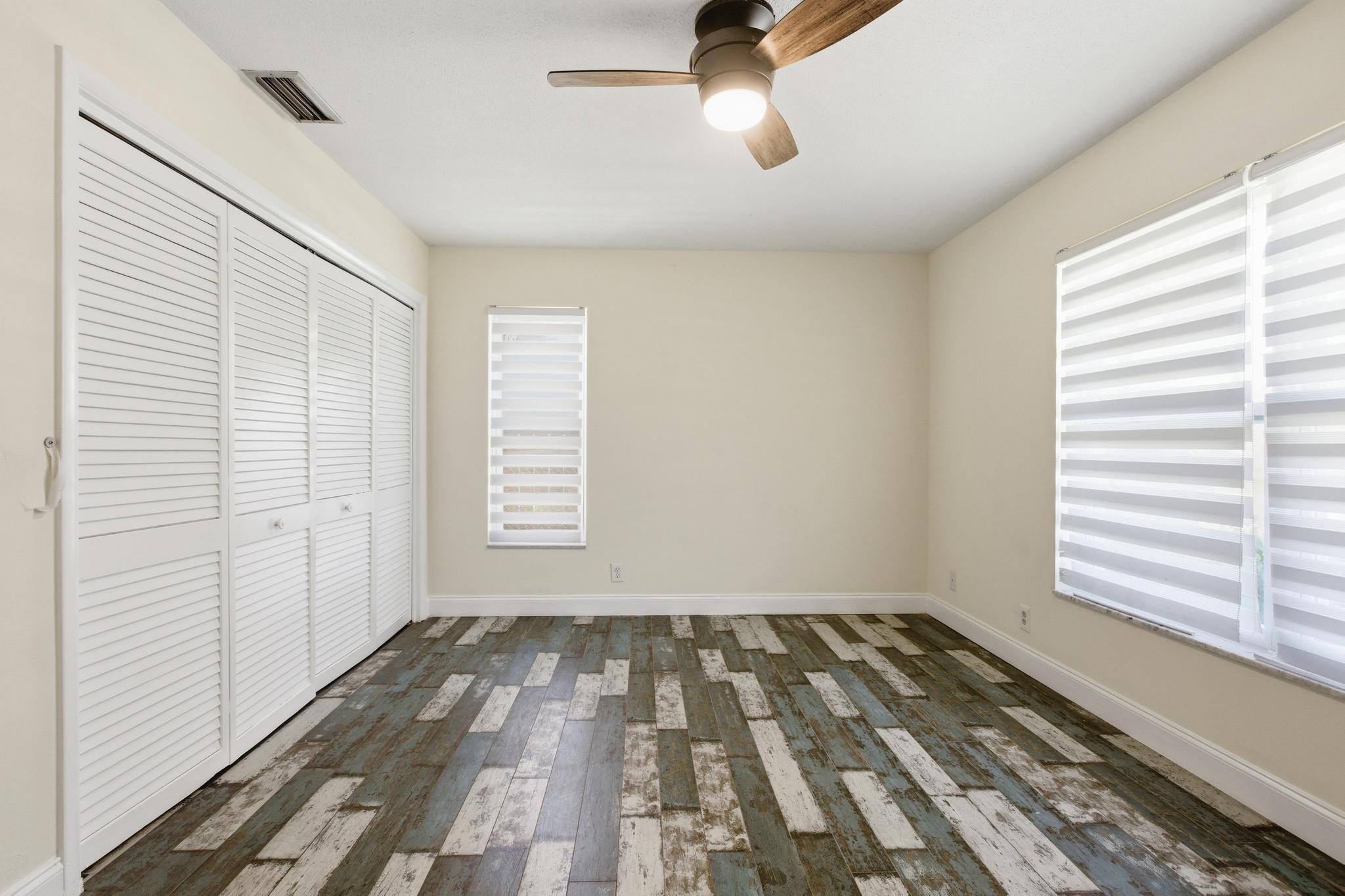 ISLAND ESTATES - Residential