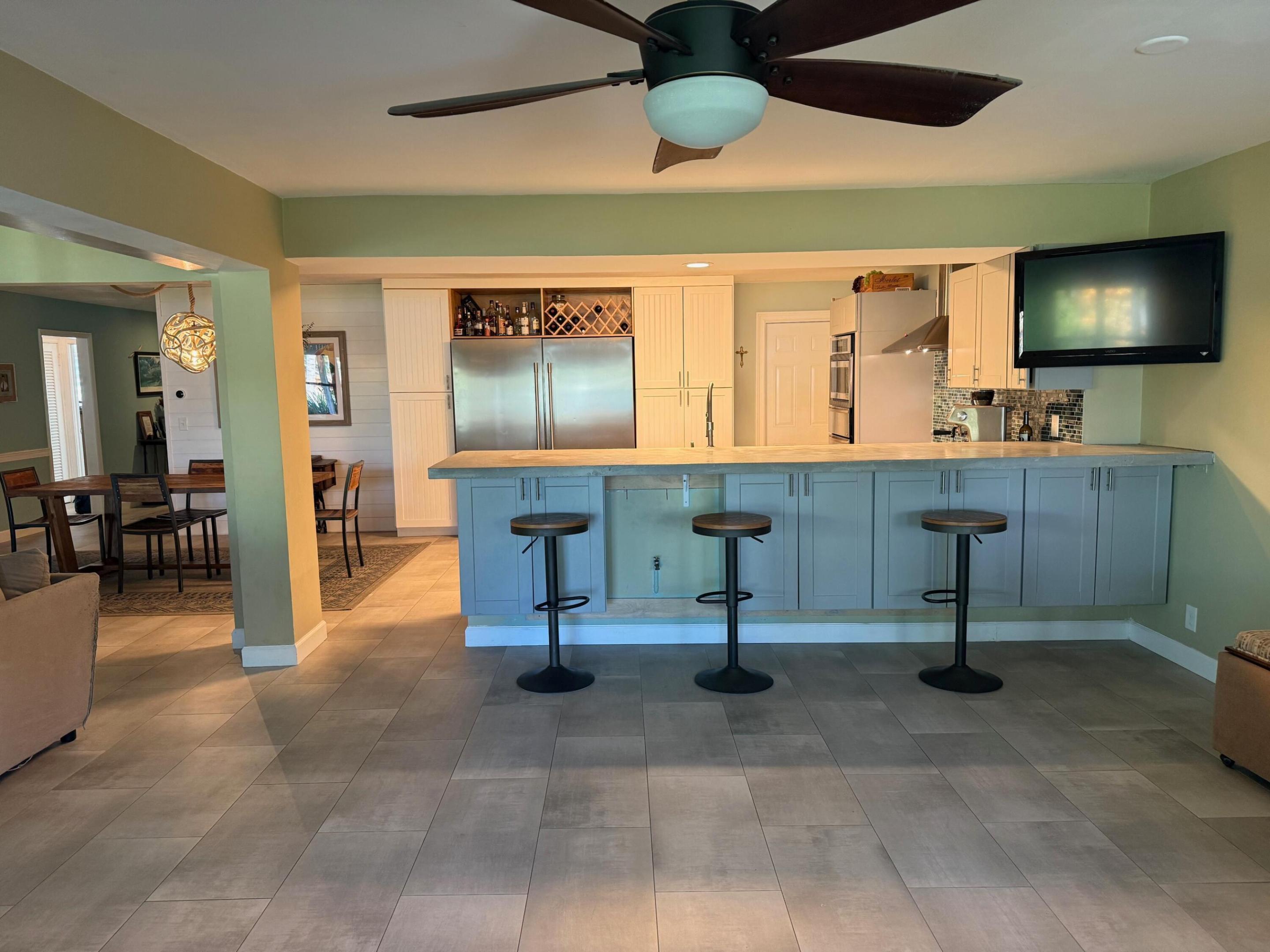 ISLAND ESTATES - Residential