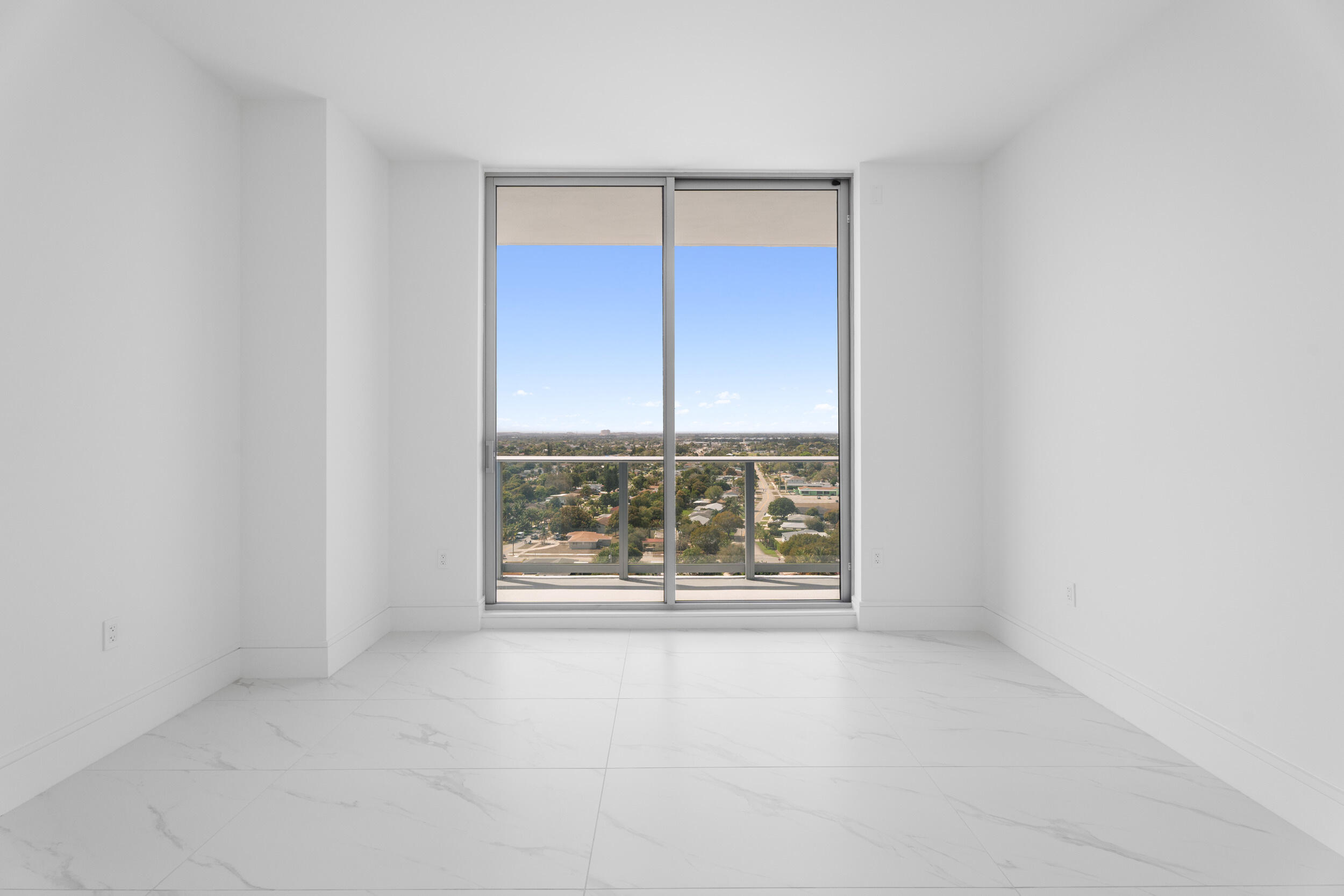 NAUTILUS 220 CONDO - Residential