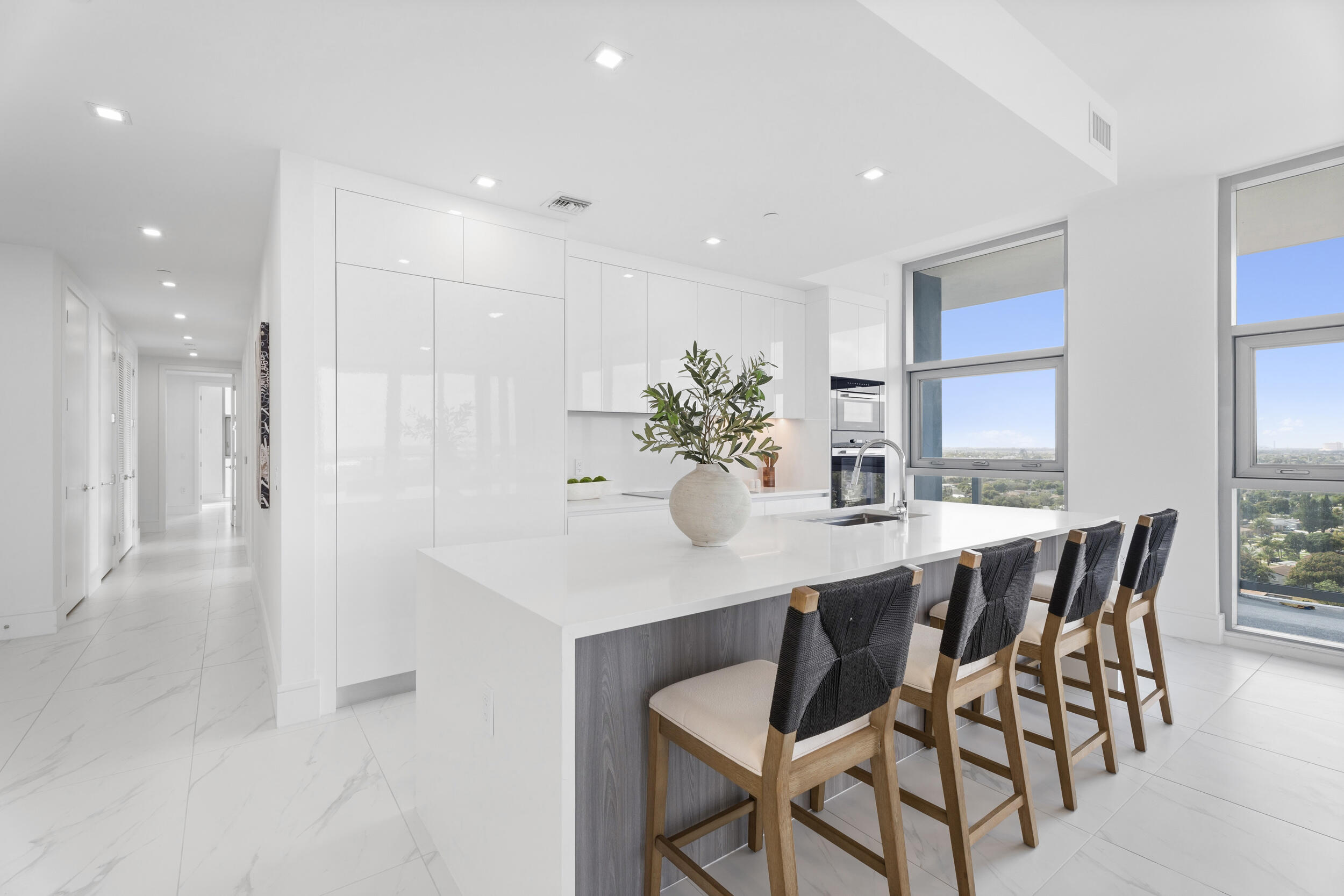 NAUTILUS 220 CONDO - Residential