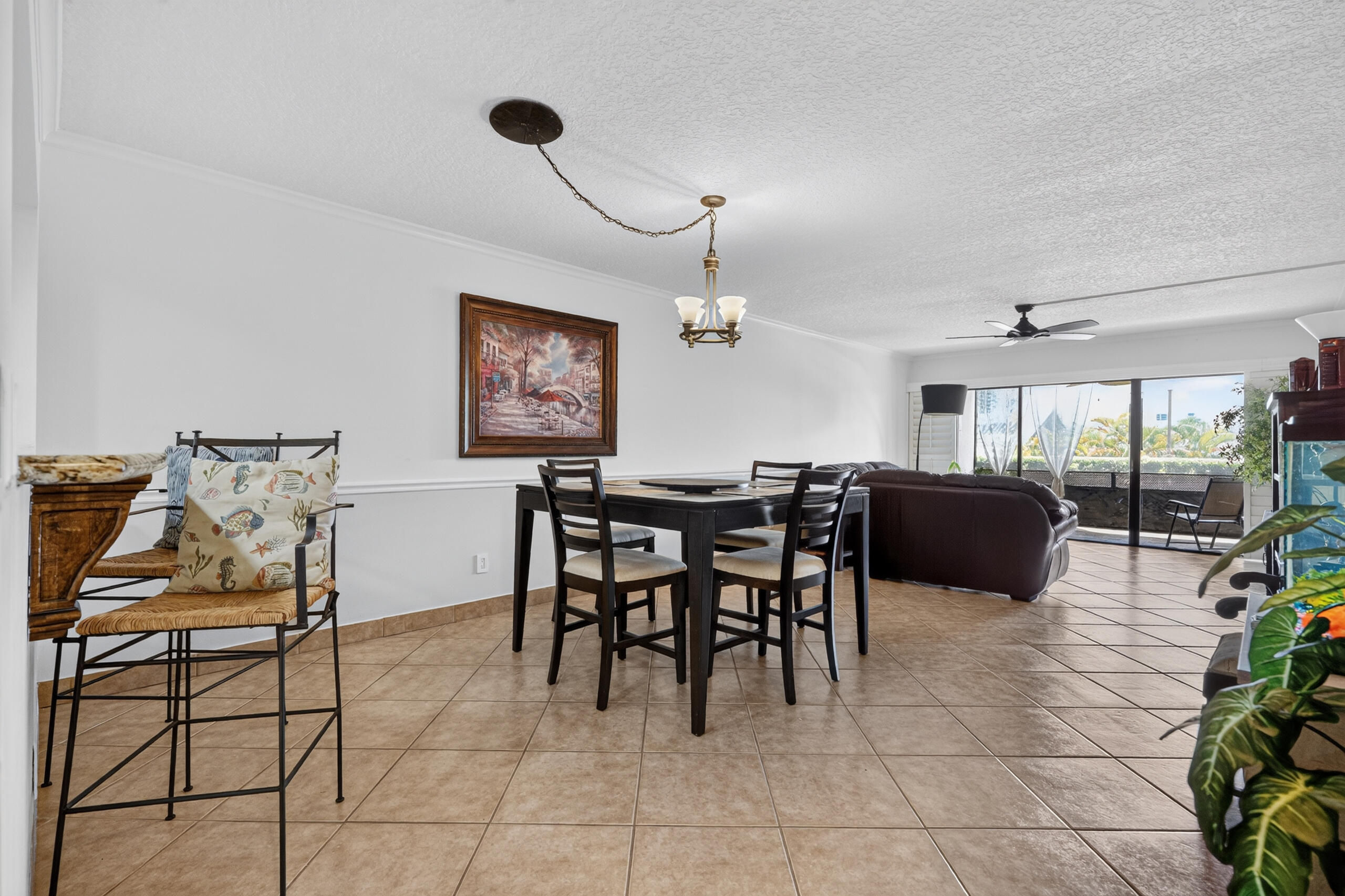 MARINA BAY COND DECL FILED 3-20-81 - Residential