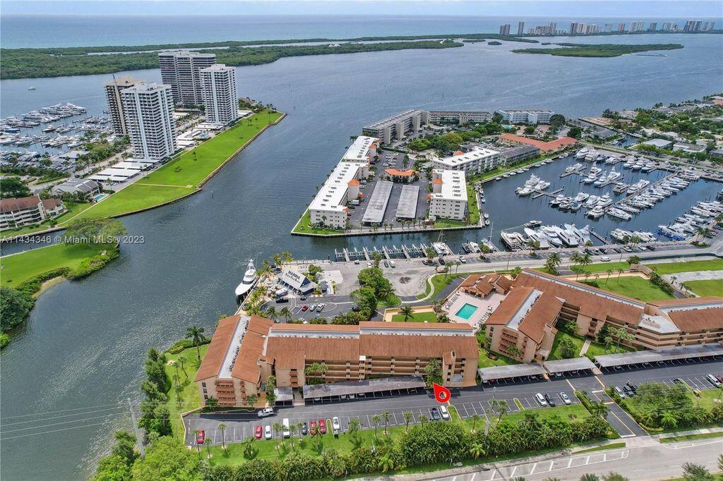 MARINA BAY COND DECL FILED 3-20-81 - Residential