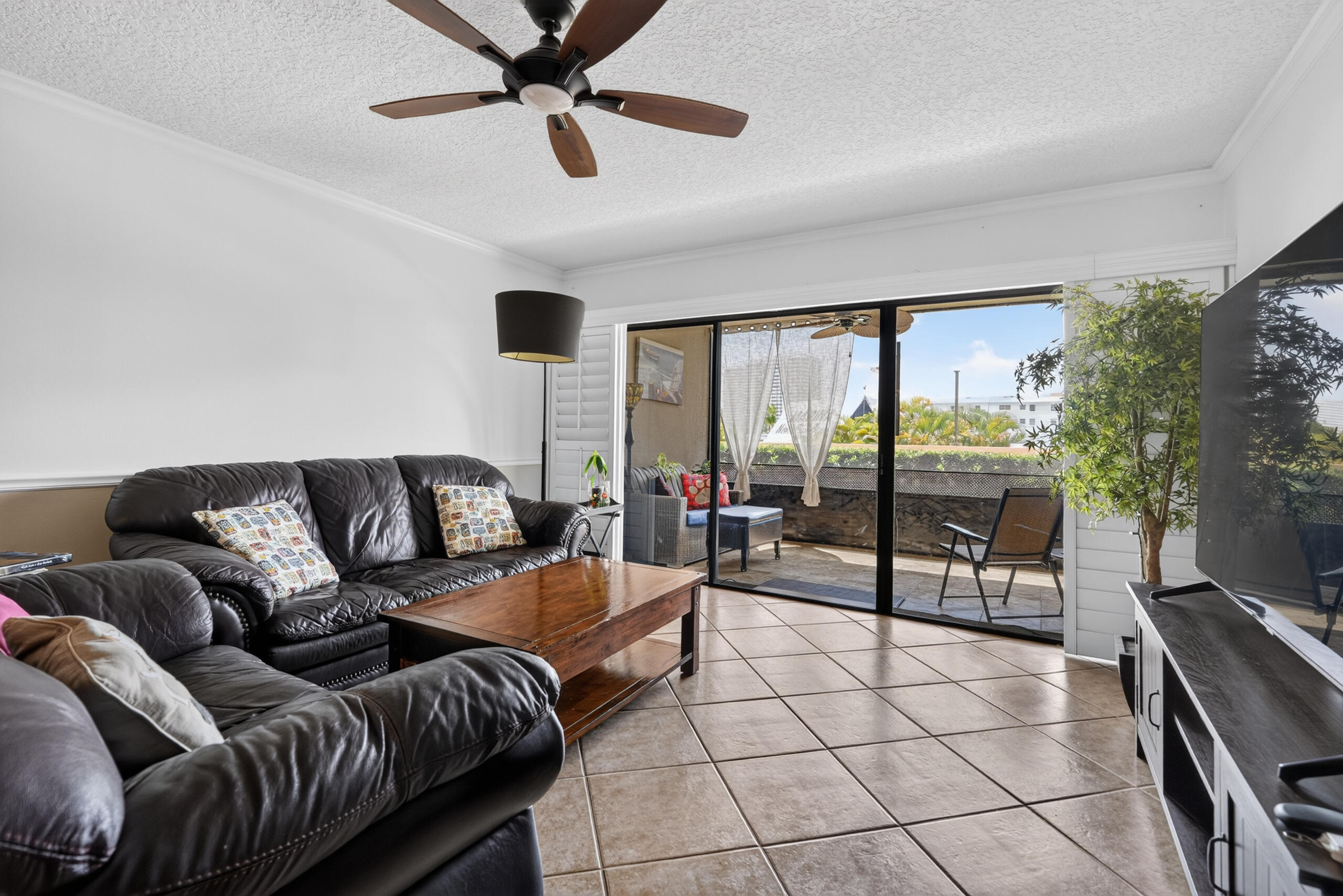 MARINA BAY COND DECL FILED 3-20-81 - Residential