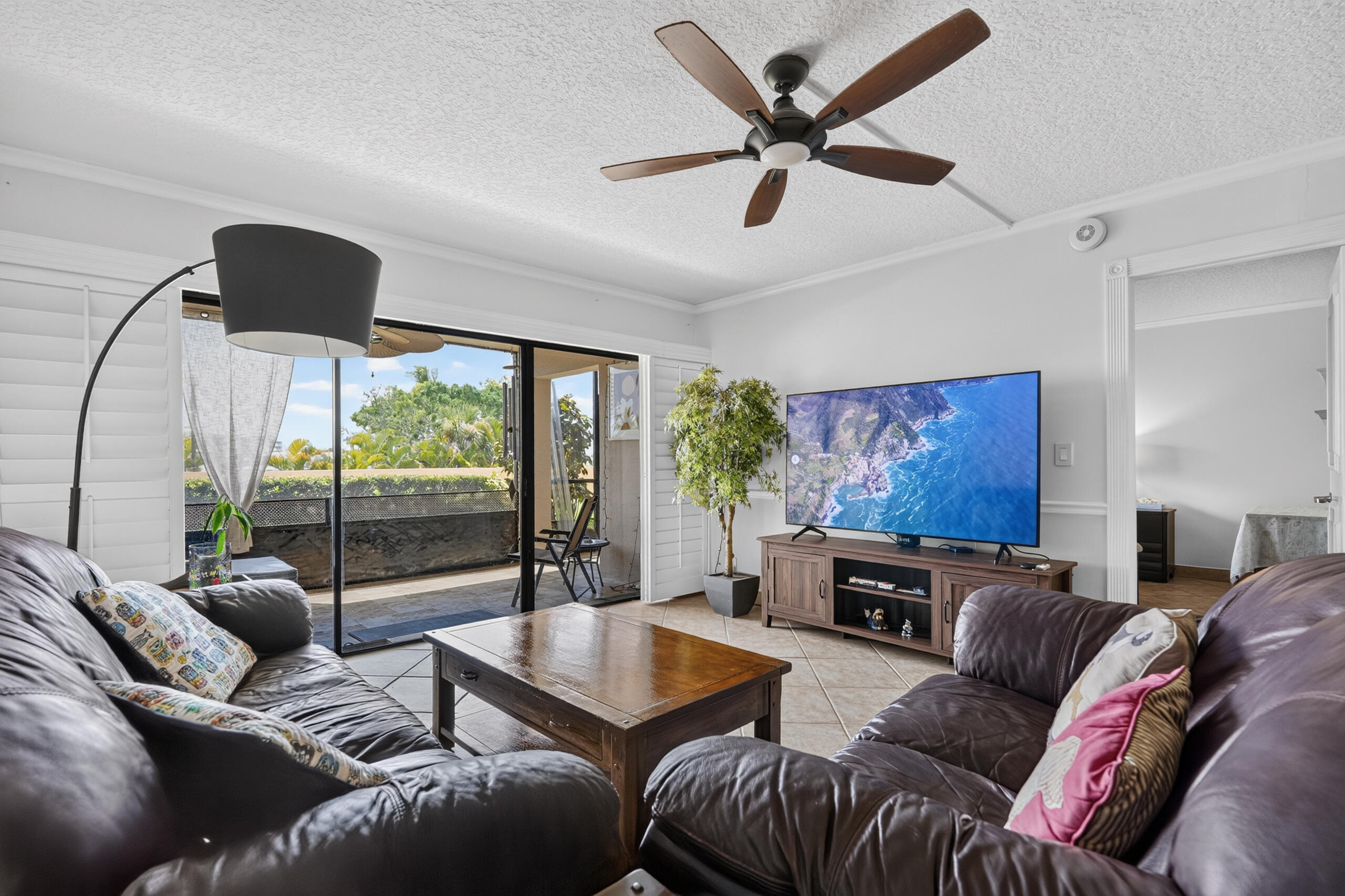 MARINA BAY COND DECL FILED 3-20-81 - Residential