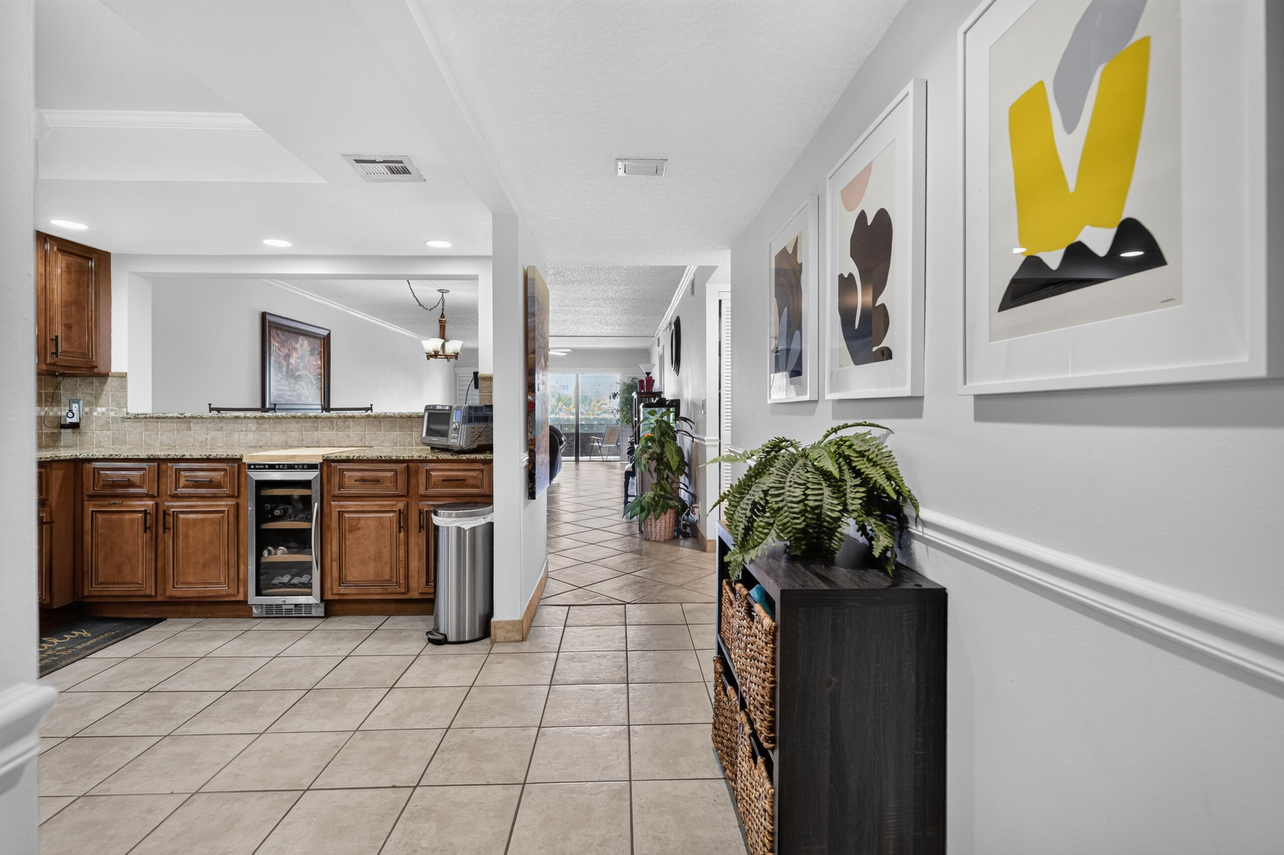 MARINA BAY COND DECL FILED 3-20-81 - Residential