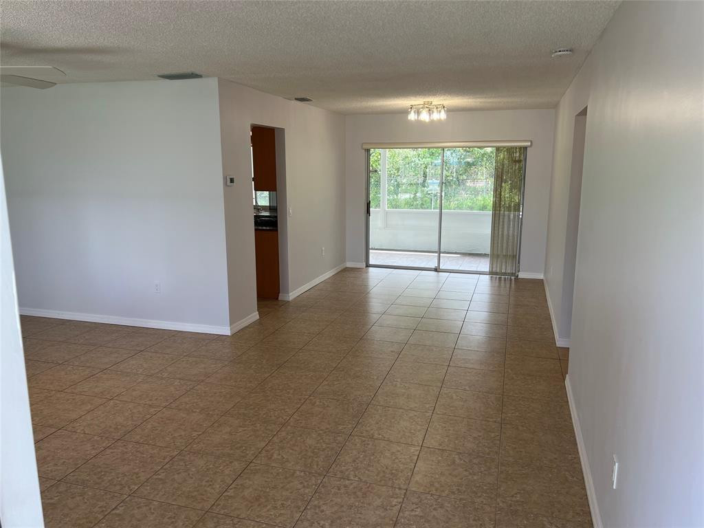 SUNRISE GOLF VILLAGE SEC 20 - Residential Lease