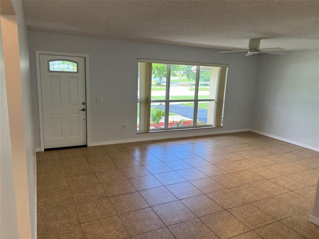 SUNRISE GOLF VILLAGE SEC 20 - Residential Lease