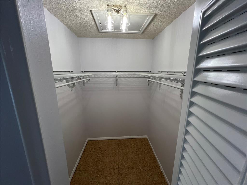 SUNRISE GOLF VILLAGE SEC 20 - Residential Lease