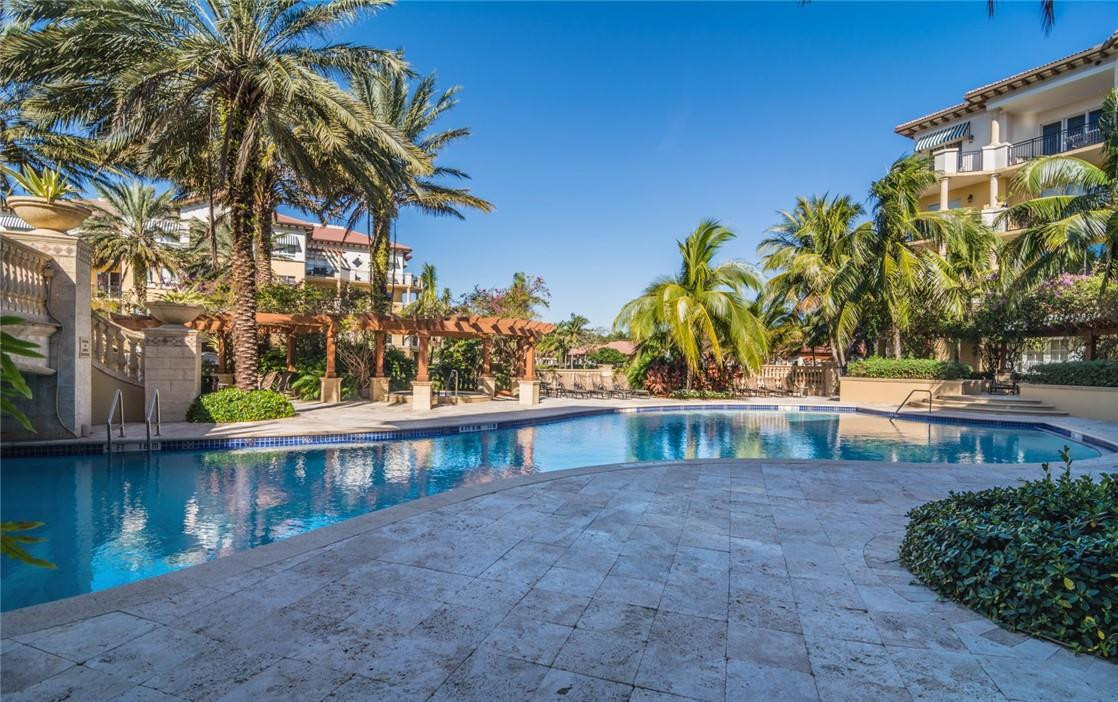 THE PALMS - Residential