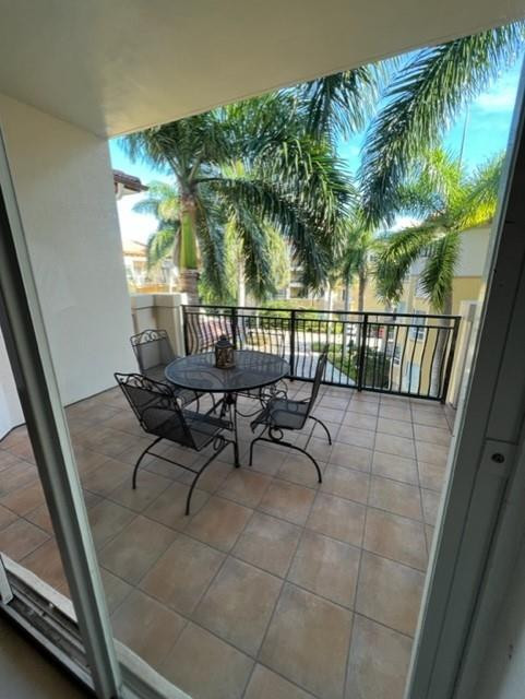 THE PALMS - Residential